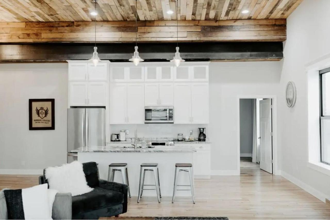 Stadium Lofts On Meridian #1 *